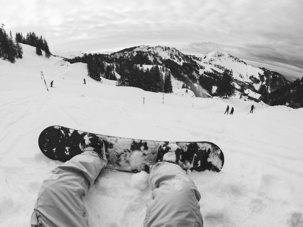 levantarse con la tabla de snowboard