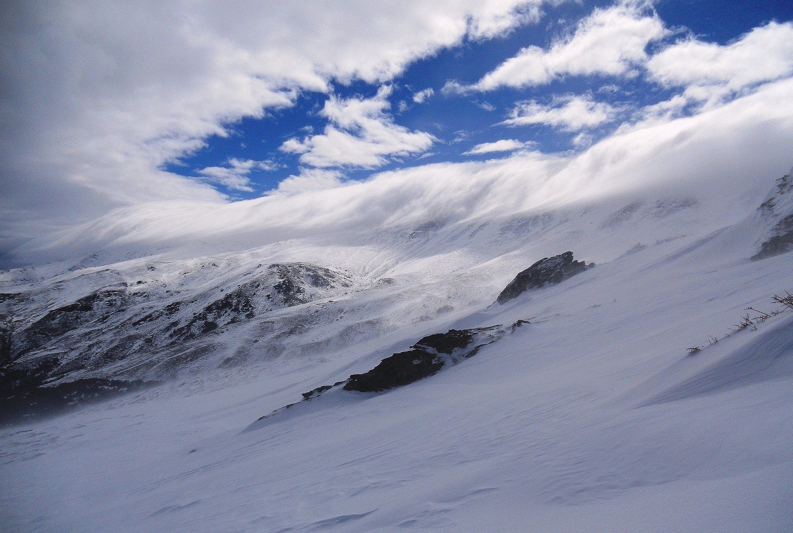 Montañas nevadas